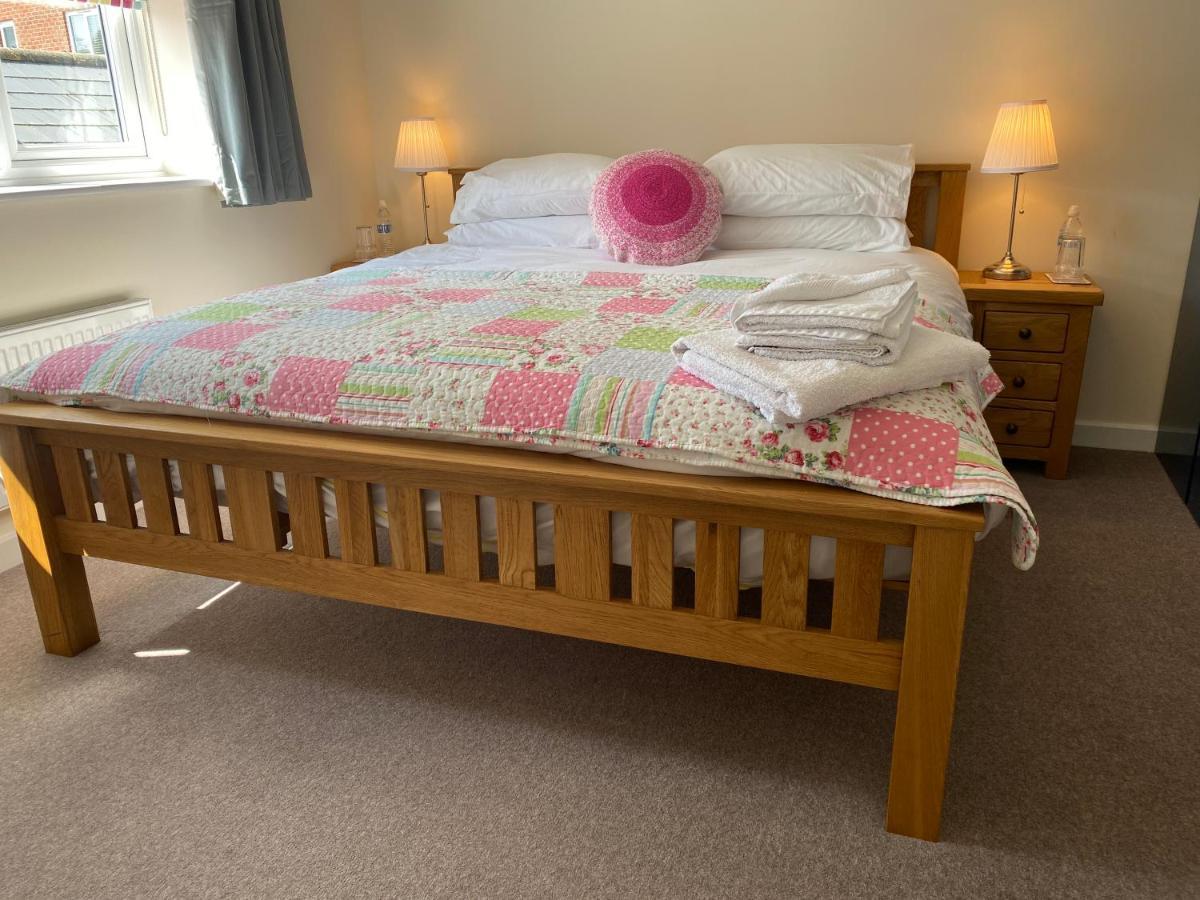 Wellington View One En Suite Shower And Super King Bed Zewnętrze zdjęcie